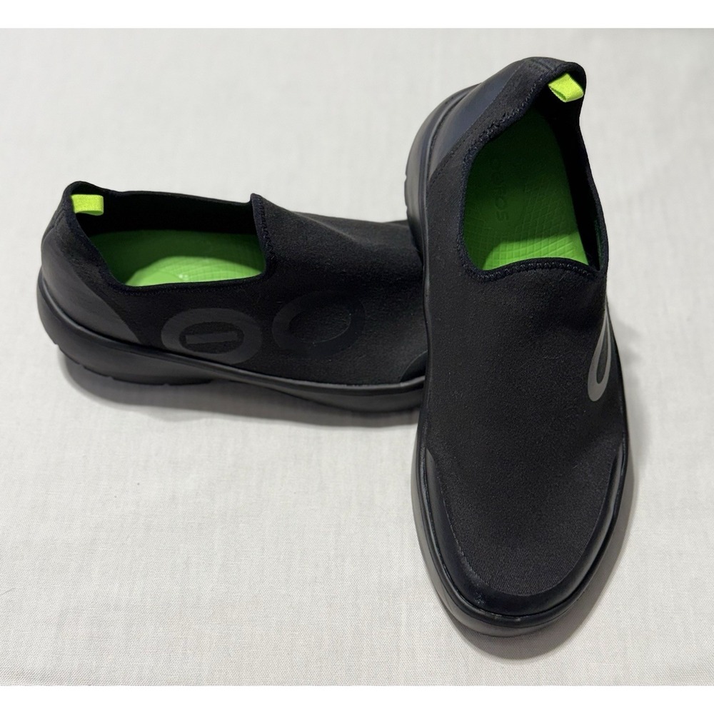 OOFOS OOmg eeZee Low Slip On Recovery Shoes Black Lime Men 10.5 Women 12.5